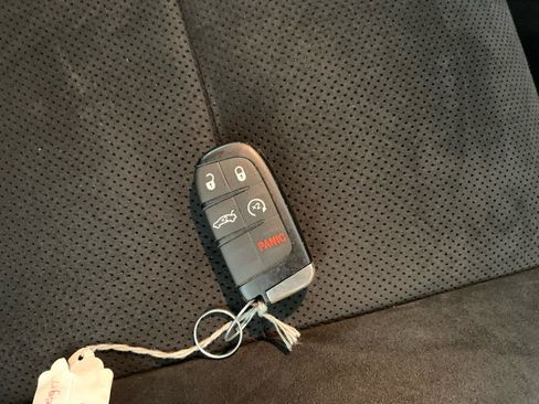 Used 2022 Dodge Challenger R/T w/ Plus Package image 34