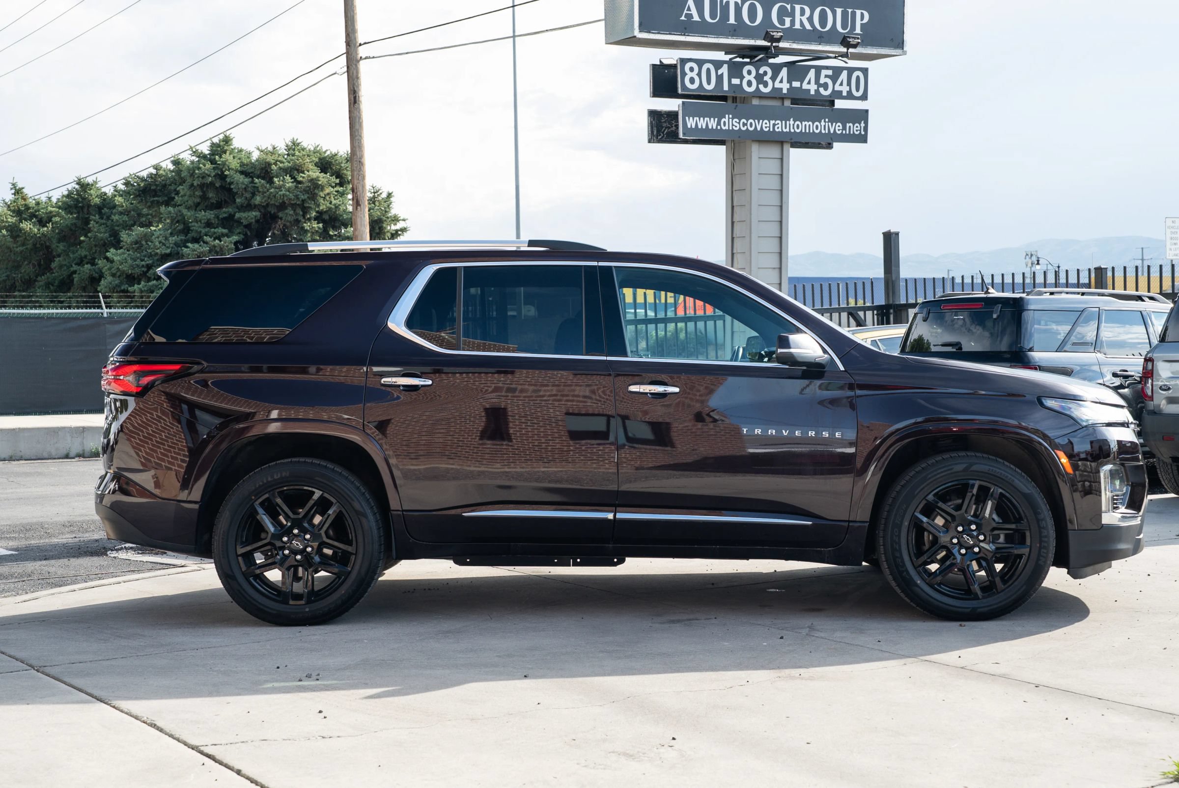 Used 2022 Chevrolet Traverse Premier AWD/4WD image 11