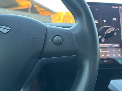 Used 2019 Tesla Model 3 image 18