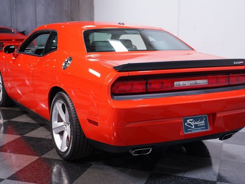 Used 2008 Dodge Challenger SRT8 image 8