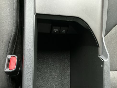 Used 2024 Toyota Camry LE image 28