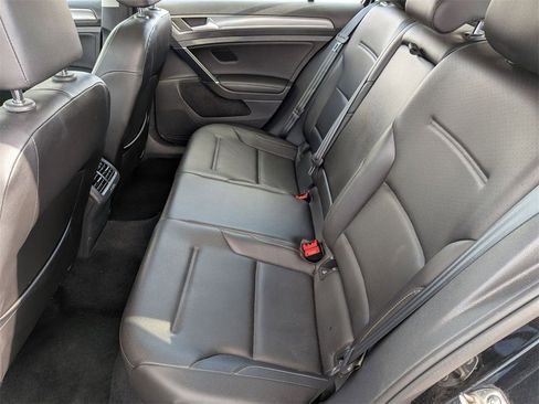 Used 2017 Volkswagen Golf Alltrack SE image 24