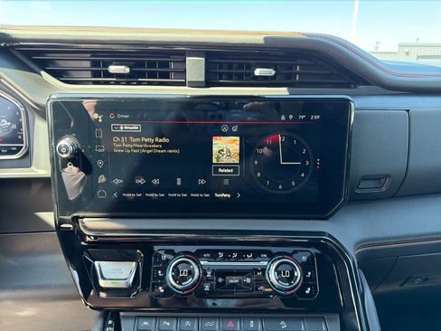 Used 2025 GMC Sierra 1500 AT4 w/ AT4 Premium Package image 22