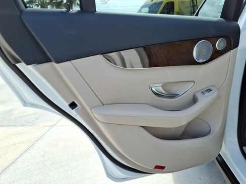 Used 2018 Mercedes-Benz GLC 300 image 17