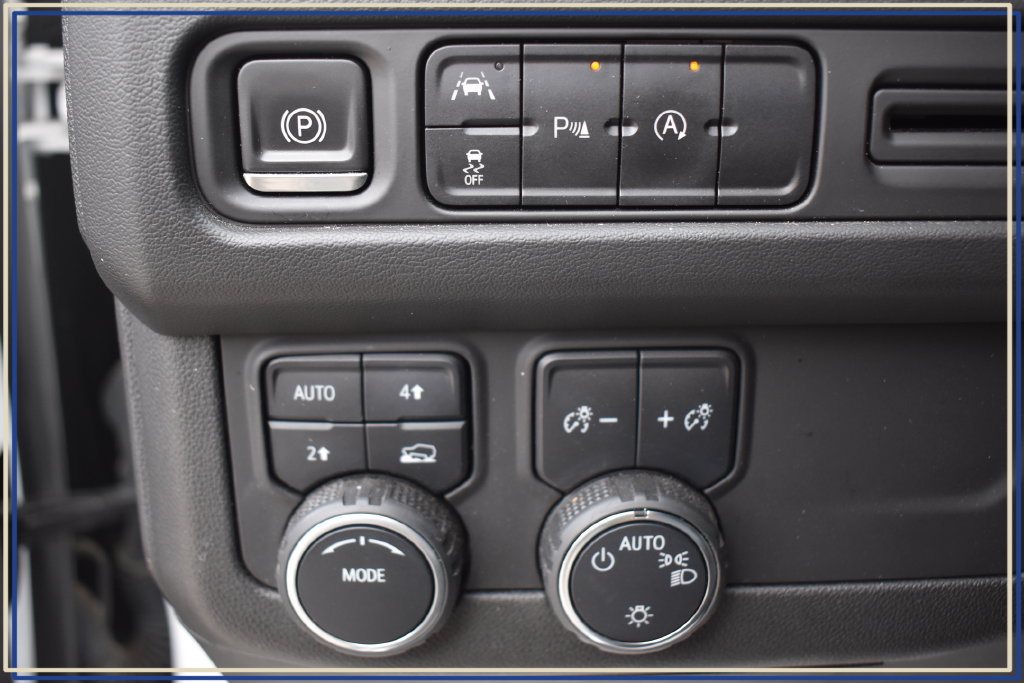 Used 2023 Chevrolet Tahoe LT AWD/4WD image 25