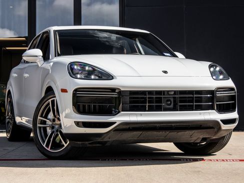 Certified 2023 Porsche Cayenne Turbo AWD/4WD image 6