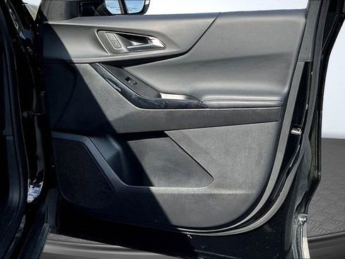 Used 2025 Chevrolet Equinox LT image 26