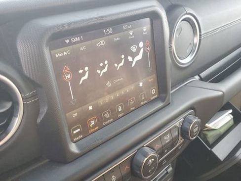 Certified 2022 Jeep Wrangler Unlimited Sahara w/ Cold Weather Group image 12