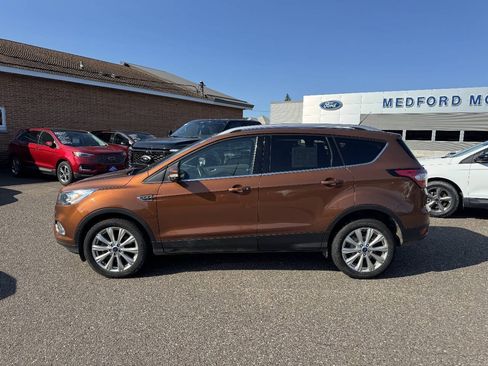 Used 2017 Ford Escape Titanium w/ Equipment Group 301A AWD/4WD image 4