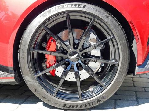 Used 2023 Aston Martin V12 Vantage Roadster image 17