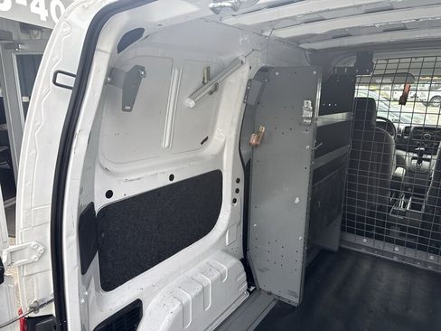 Used 2014 Nissan NV200 S FWD image 22