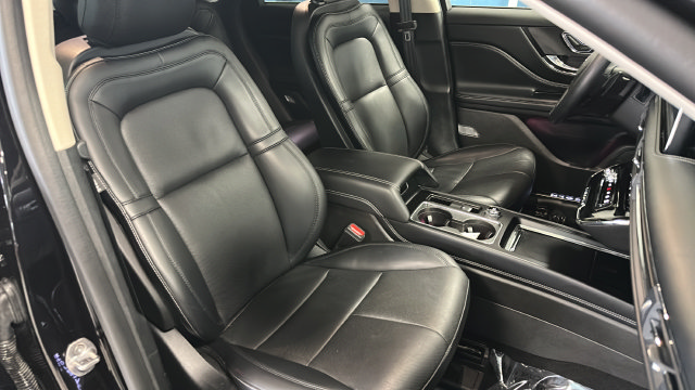 Used 2024 Lincoln Corsair Grand Touring w/ Rear Removable Package Tray AWD/4WD image 23