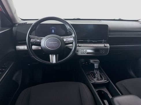 Used 2025 Hyundai Kona SEL image 13