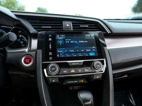 Used 2017 Honda Civic Touring image 26