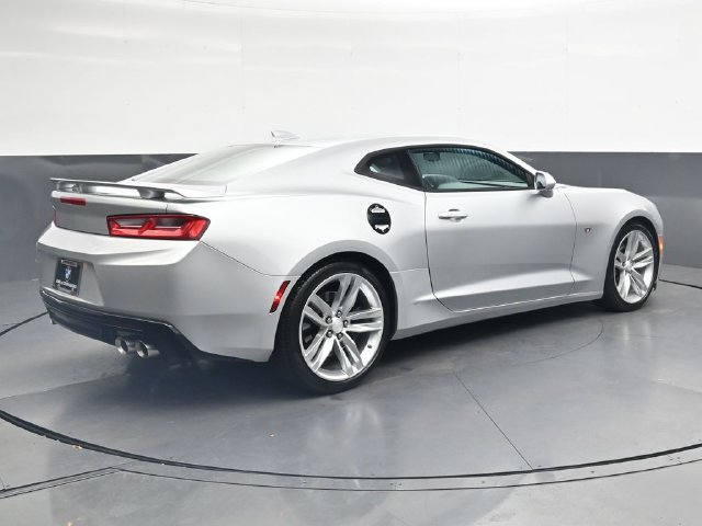 Used 2018 Chevrolet Camaro SS RWD image 4