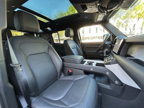 Used 2025 Land Rover Defender 110 S AWD/4WD image 43