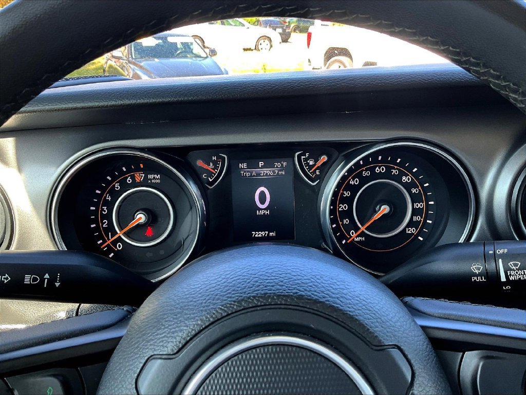 Used 2023 Jeep Gladiator Sport AWD/4WD image 15