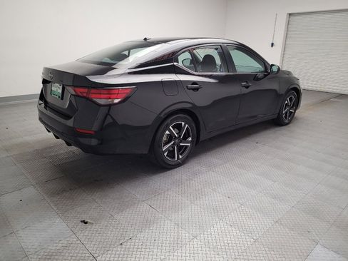 Used 2025 Nissan Sentra SV FWD image 9