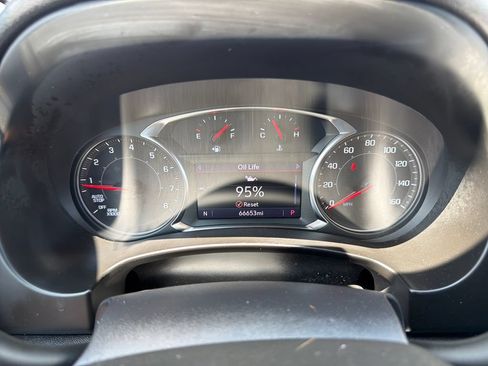 Used 2023 GMC Terrain SLT FWD image 17