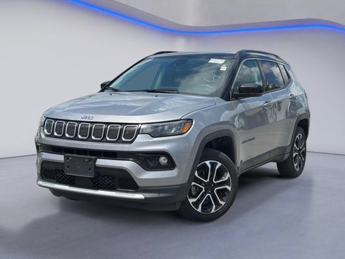 Used 2022 Jeep Compass Limited w/ Sun and Sound Group AWD/4WD image 2
