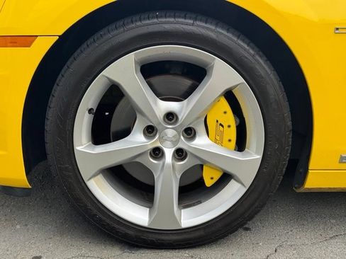 Used 2010 Chevrolet Camaro SS w/ RS Package RWD image 13