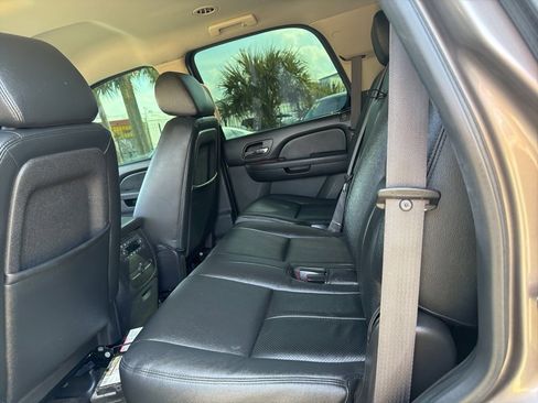 Used 2014 GMC Yukon SLE image 10