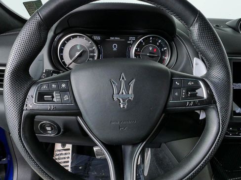 Used 2022 Maserati Levante Modena AWD/4WD image 11