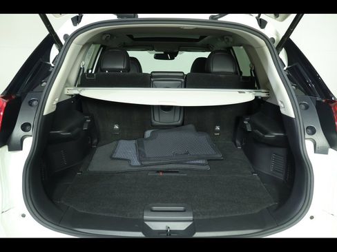 Used 2018 Nissan Rogue SL image 18