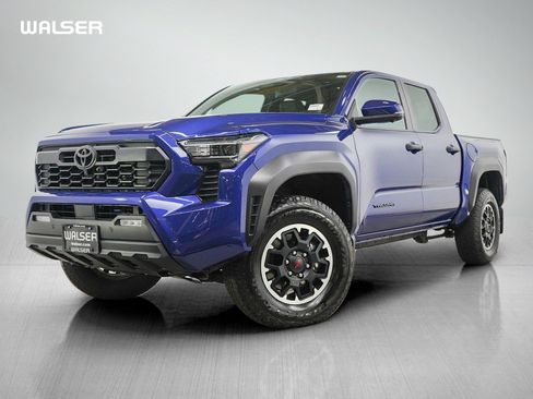 Used 2025 Toyota Tacoma TRD Off-Road w/ TRD Off Road Premium Package AWD/4WD image 1