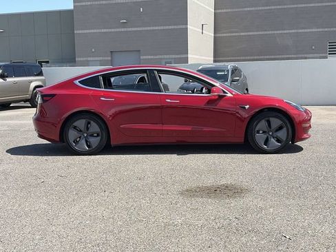Used 2018 Tesla Model 3 RWD image 4