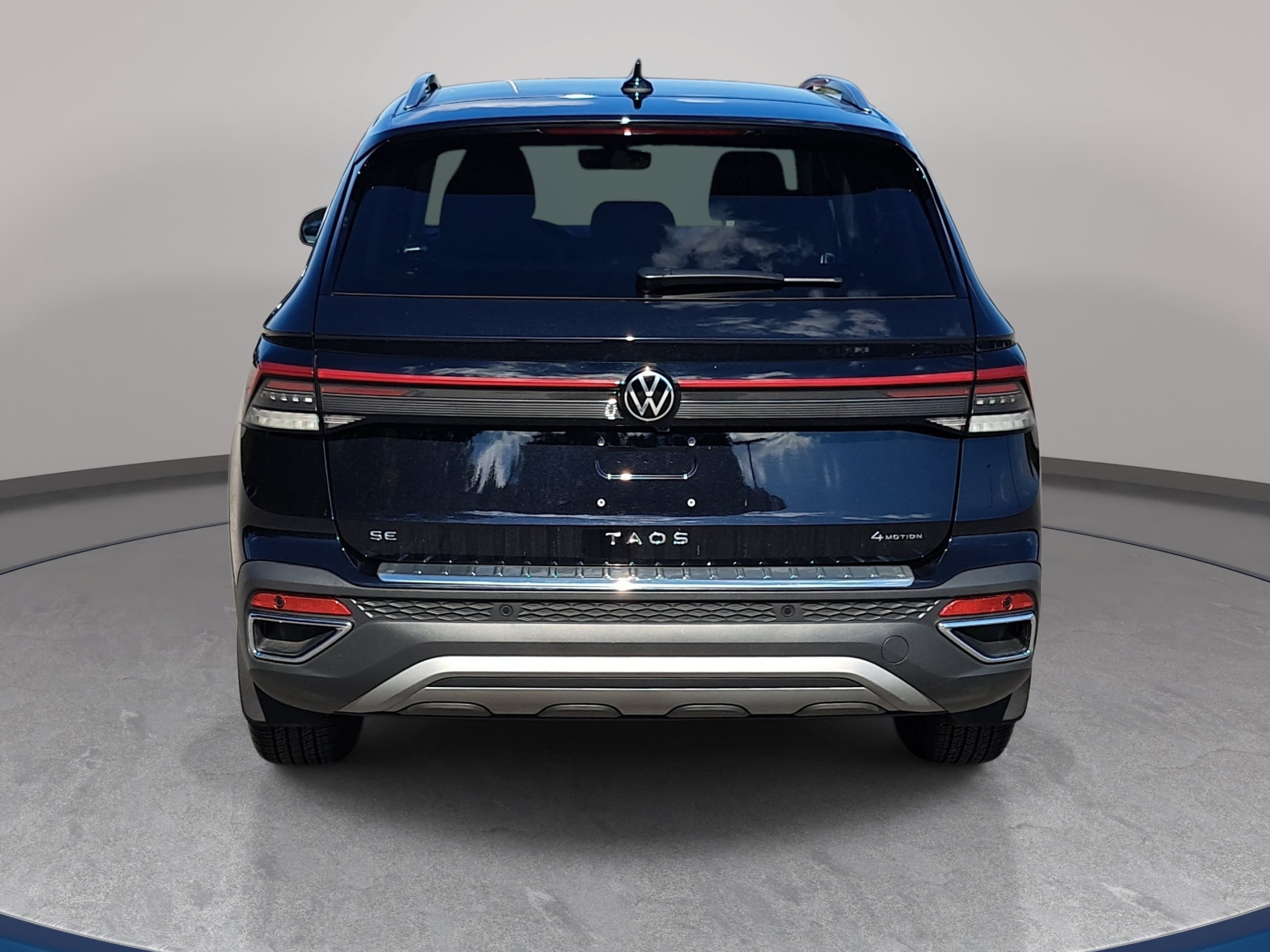 Used 2026 Volkswagen Taos SE AWD/4WD image 6