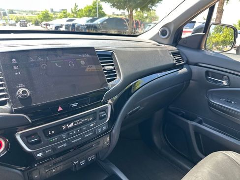Used 2019 Honda Pilot Touring image 23