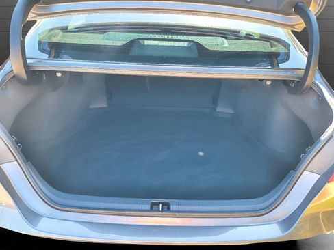 Used 2022 Toyota Camry XLE image 25
