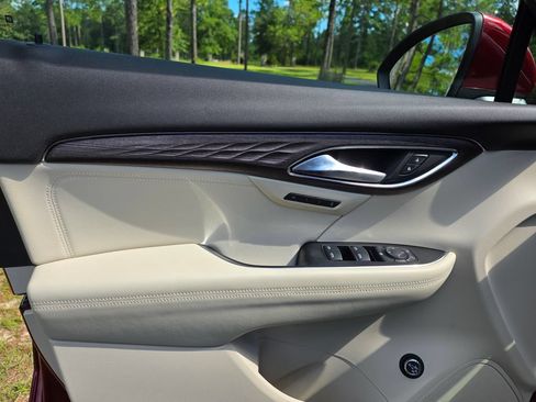 Used 2023 Buick Envision Avenir FWD image 12