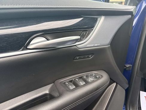 Certified 2024 Cadillac XT5 Premium Luxury AWD/4WD image 17