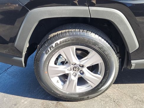 Certified 2025 Toyota RAV4 XLE image 30