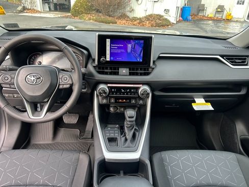 New 2025 Toyota RAV4 XLE image 20
