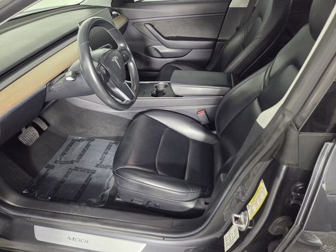 Used 2018 Tesla Model 3 Long Range image 11