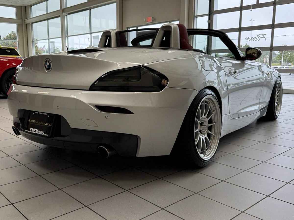 Used 2013 BMW Z4 sDrive35i RWD image 12