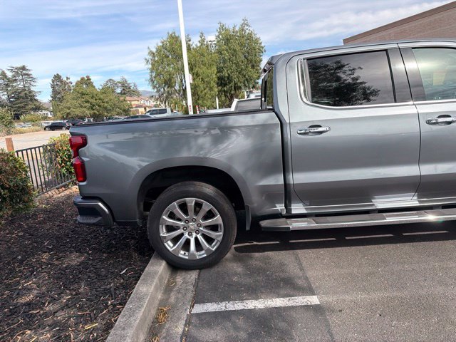 Used 2020 Chevrolet Silverado 1500 High Country w/ Technology Package AWD/4WD image 7