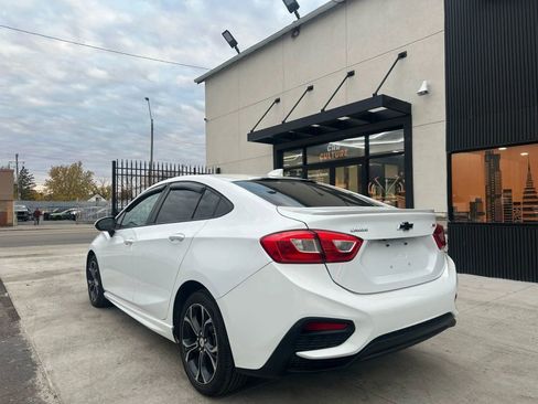 Used 2019 Chevrolet Cruze LT image 4