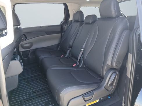 New 2026 Kia Carnival SX image 13