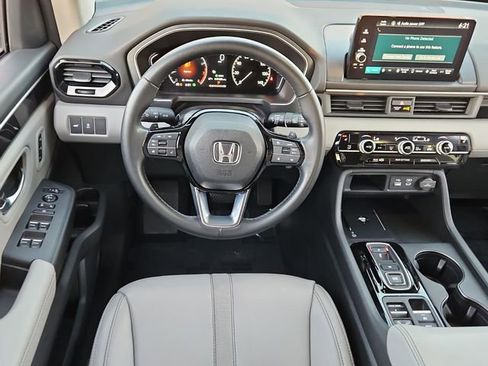 Used 2023 Honda Pilot EX-L image 15