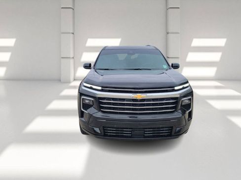 Used 2025 Chevrolet Traverse High Country w/ LPO, Floor Liner Package image 2