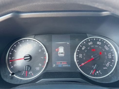 Used 2022 Toyota RAV4 LE FWD image 22