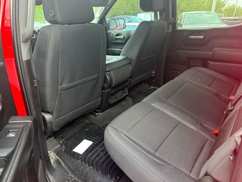 Used 2024 Chevrolet Silverado 1500 Custom Trail Boss w/ LPO, Dark Essentials Package AWD/4WD image 9