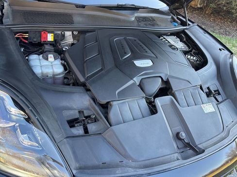 Used 2019 Porsche Cayenne AWD/4WD image 26