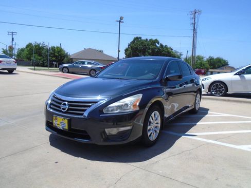 Used 2015 Nissan Altima 2.5 S w/ Power Driver Seat Package FWD image 3