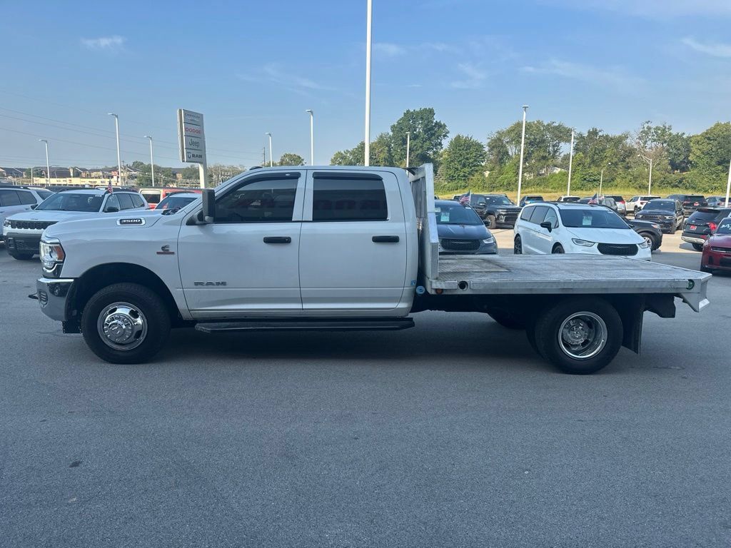 Used 2020 RAM 3500 Tradesman w/ Chrome Appearance Group AWD/4WD image 8
