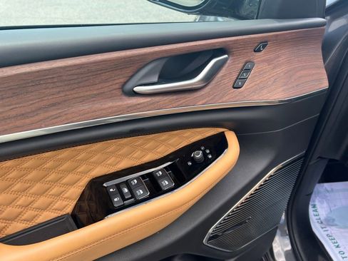 Used 2022 Jeep Grand Cherokee Summit w/ Advanced Protech Group IV image 12